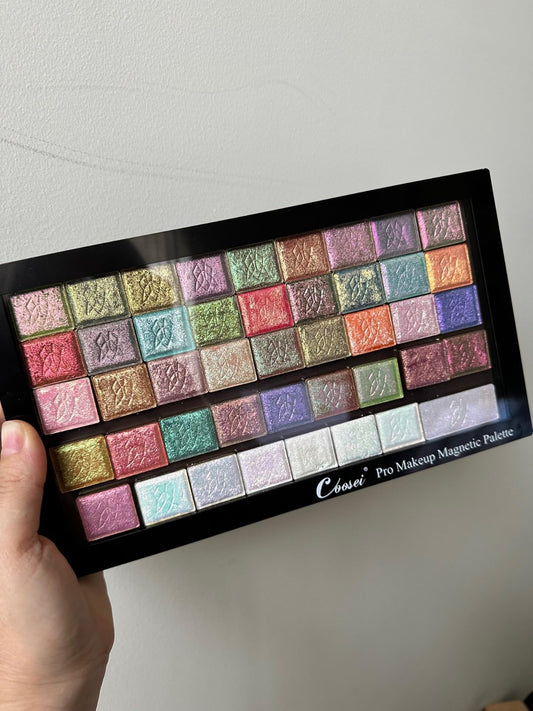 Coosei Acrylic Magnetic Palette: The Chic Solution for Messy Eyeshadows